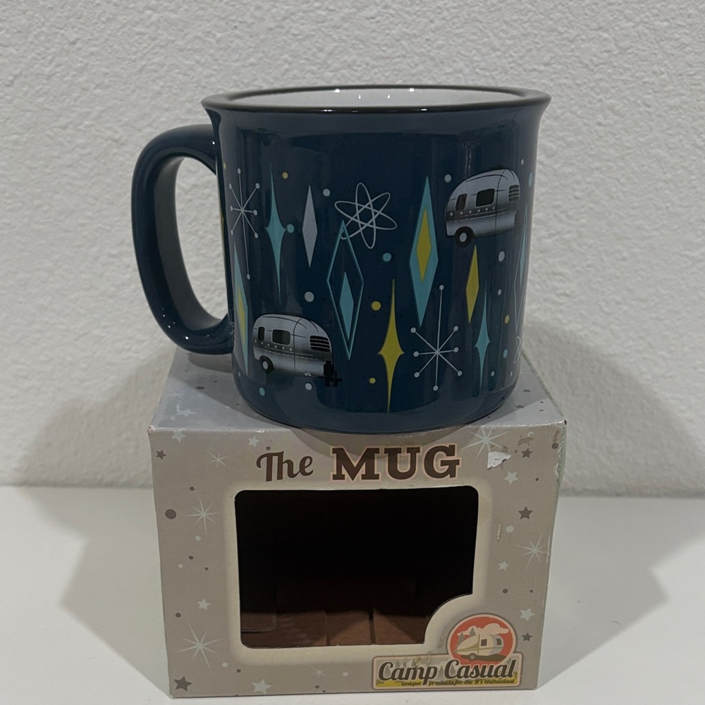 Camp casual Blue Mug with Retro Design